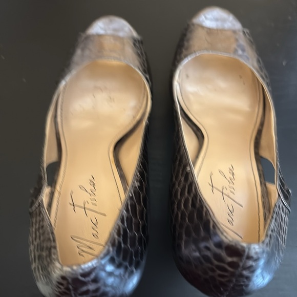 Marc Fisher platform 5” stiletto heels - Picture 2 of 5